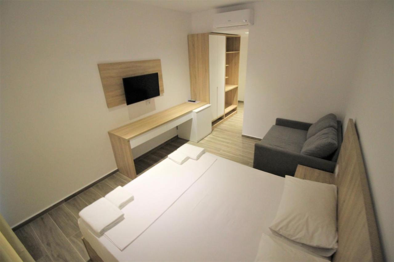 Hotel Ksamili Екстериор снимка