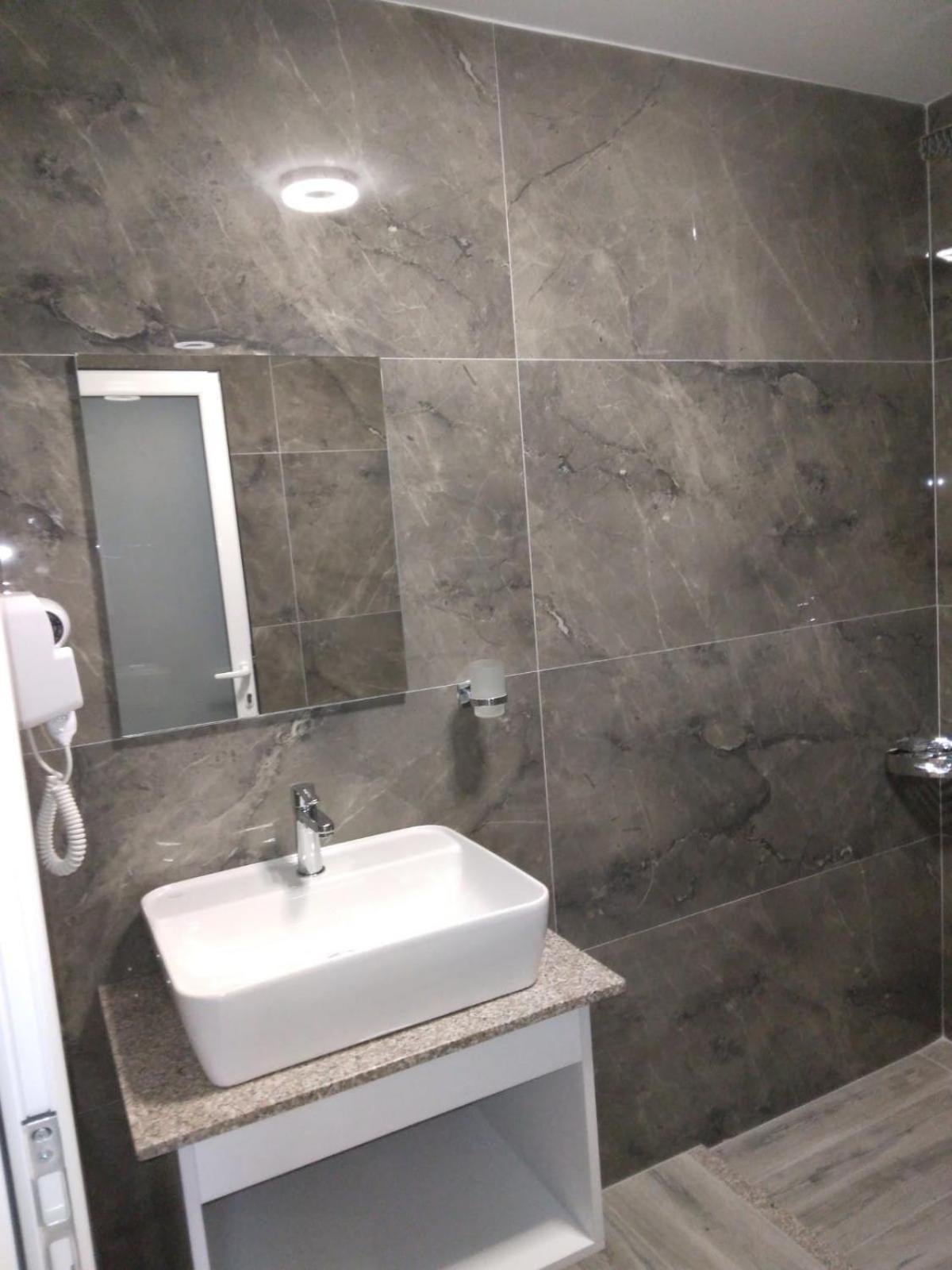 Hotel Ksamili Екстериор снимка