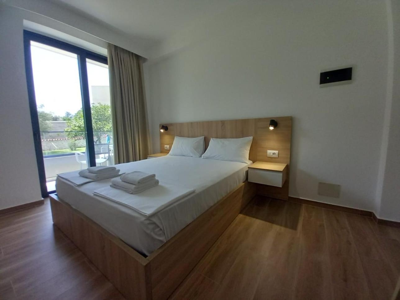 Hotel Ksamili Екстериор снимка