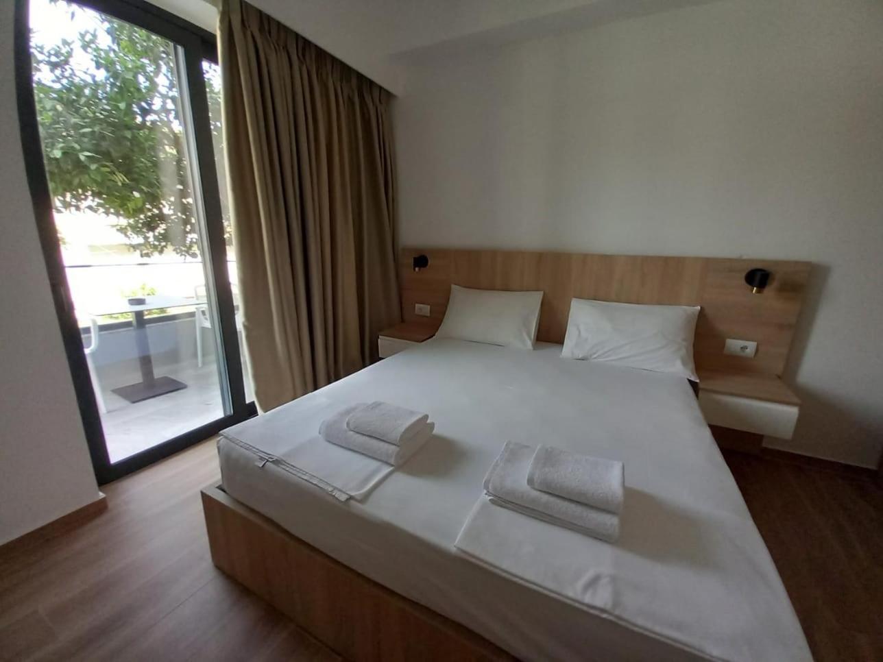 Hotel Ksamili Екстериор снимка