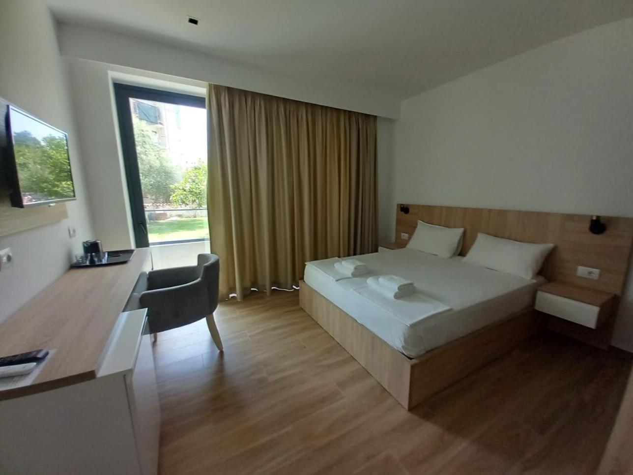 Hotel Ksamili Екстериор снимка