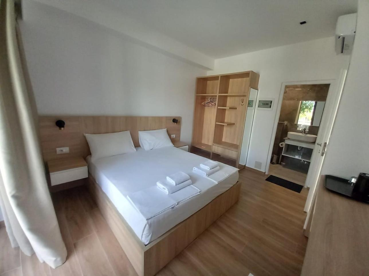 Hotel Ksamili Екстериор снимка